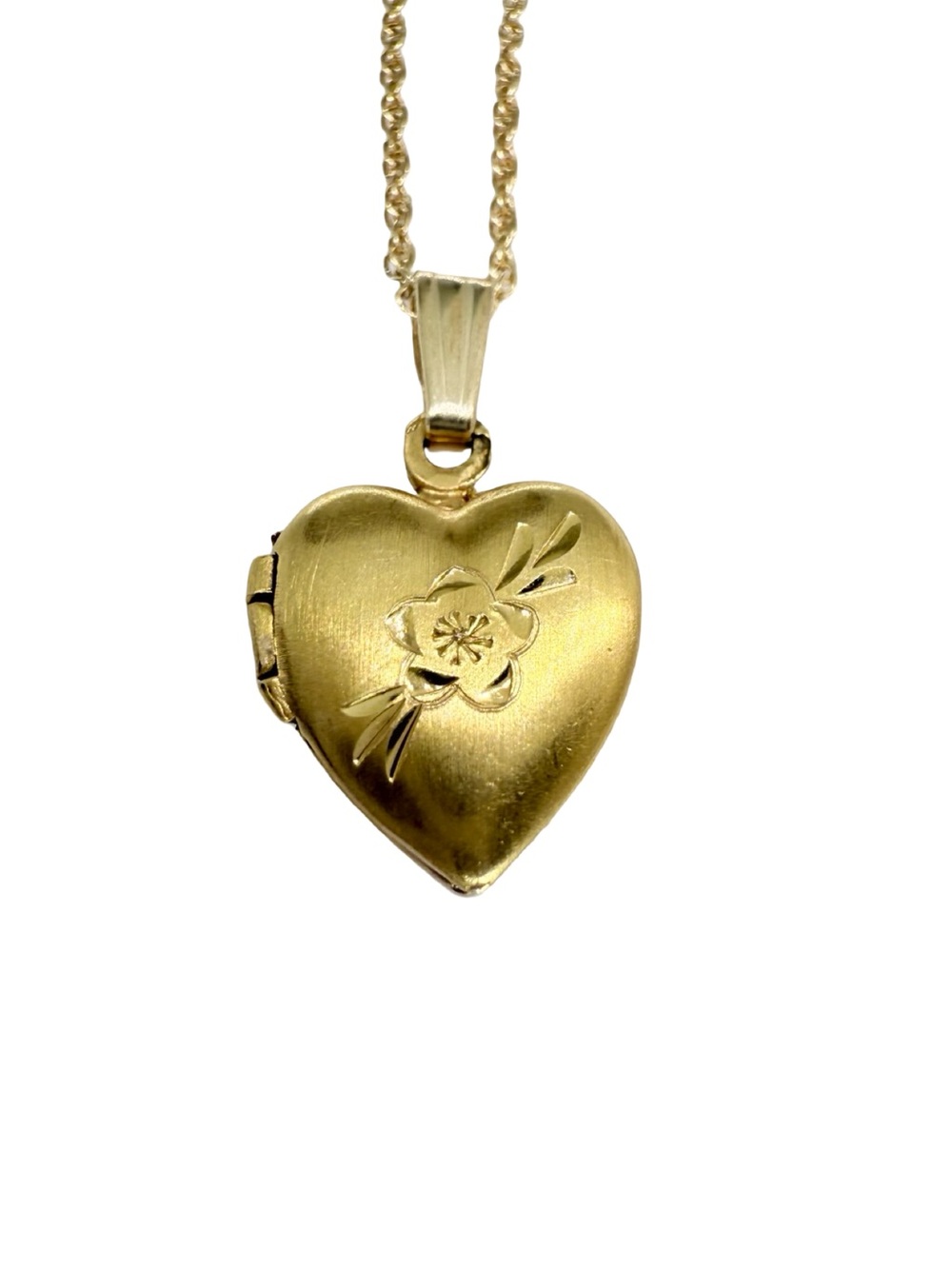 Vintage 14k Solid Gold Heart Locket Necklace Engraved Flower
